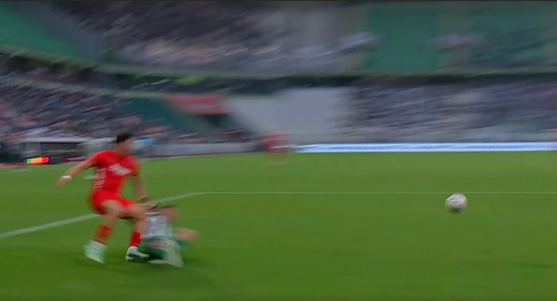 KONYASPOR - GENÇLERBİRLİĞİ — HATALI PENALTI, 74' (1. görüntü)