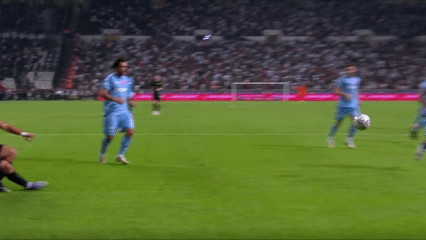 amed sf - TRABZONSPOR — HATALI PENALTI, 45+4' (2. görüntü)